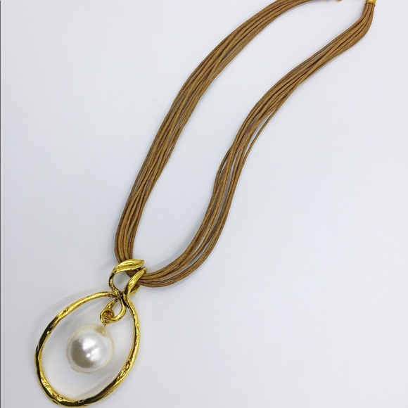 Dangle Pearl Solitaire - Picture 1 of 3